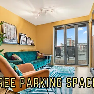2 Bed Docklands Apt- 02 & Excel Apartment