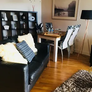 Sky Night Serviced , Cardiff United Kingdom